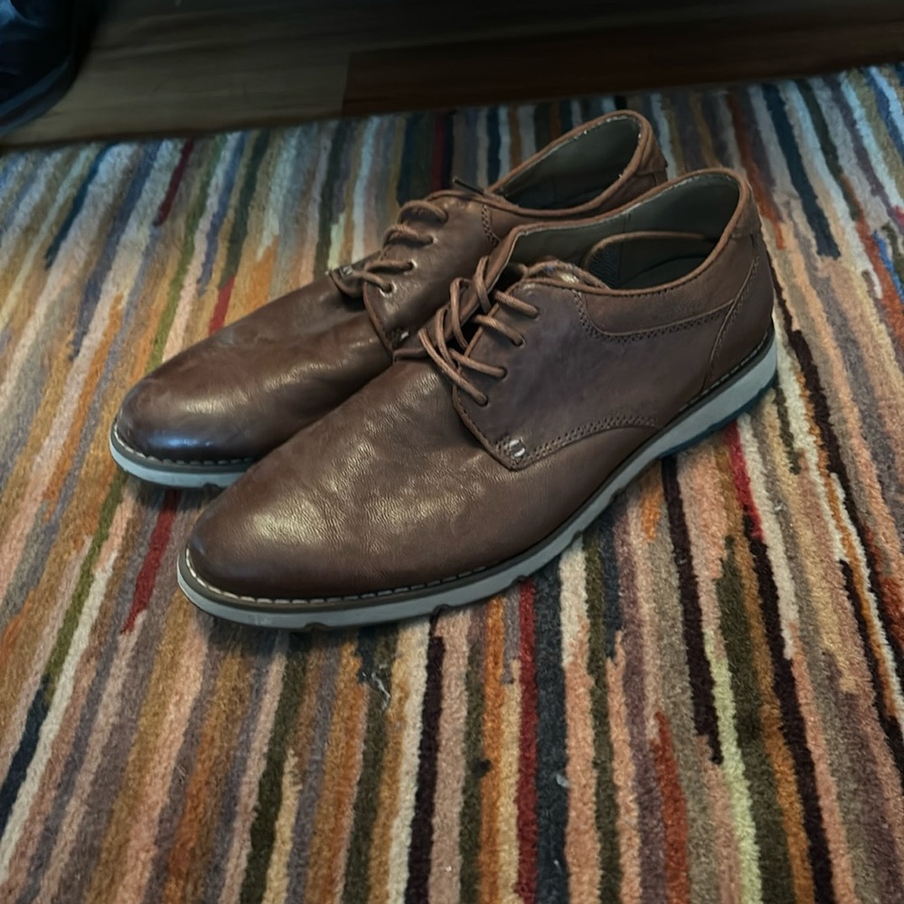 Size 9 hush puppies men dress shoe